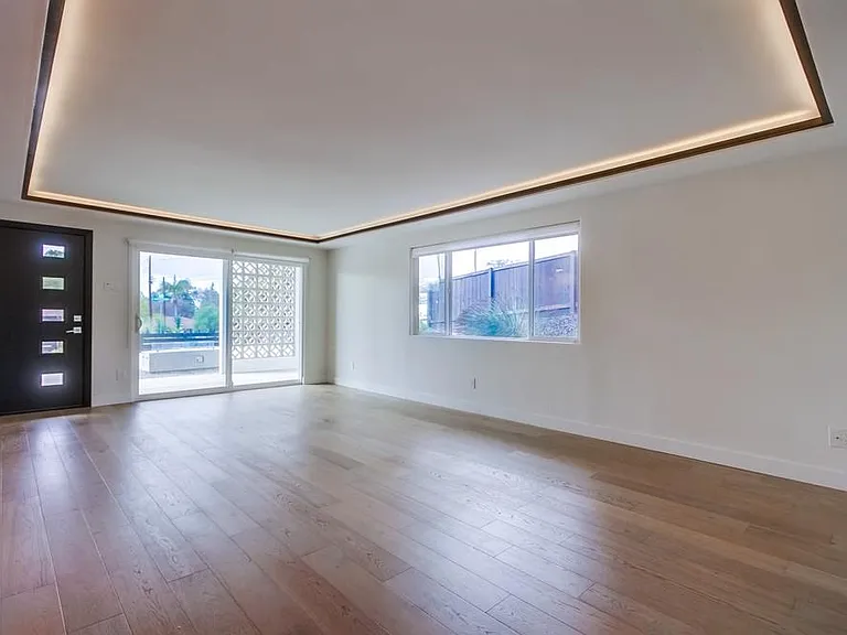 2550 Gregory Dr — Photo 12