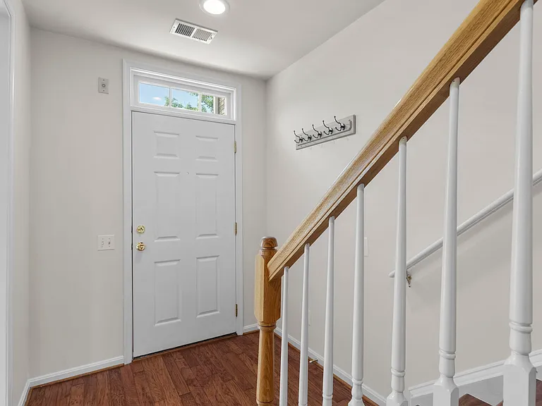 233 Jay Dr #93 — Photo 4