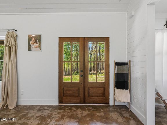 9th image of 8212 Barker Rd