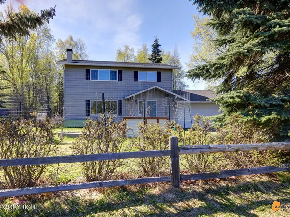 12010 Timberlane Dr, Anchorage, AK 99515