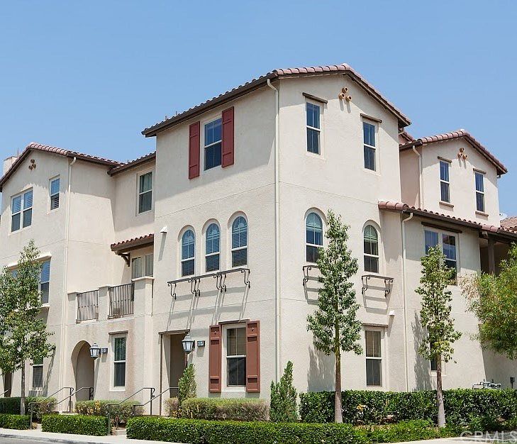 1st image of 821 E Cassia Ln Unit F