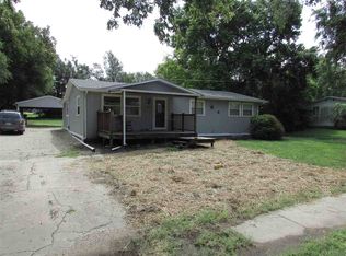 318 S Lincoln St, Enterprise, KS 67441