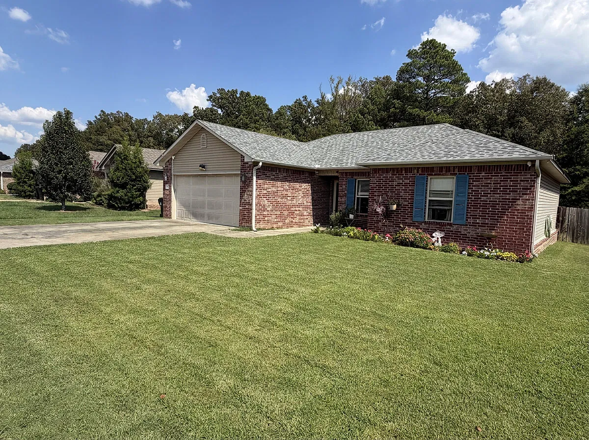 3 bed, 1320 sqft, $1,475 — Photo 2