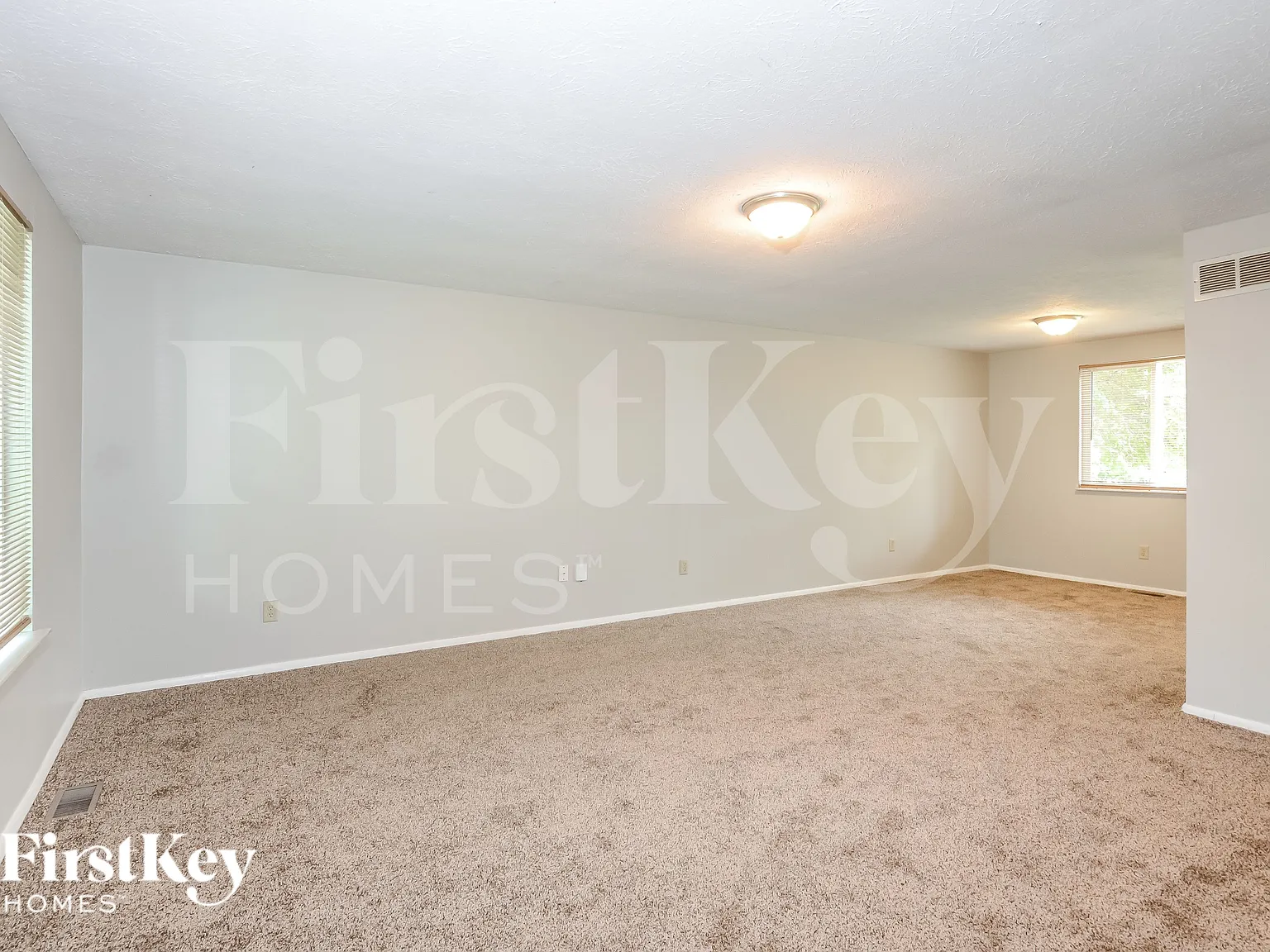3 bed, 2.5 bath, 1568 sqft, $2,025 — Photo 2