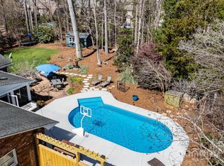 9417 Valley Rd, Charlotte, NC 28270