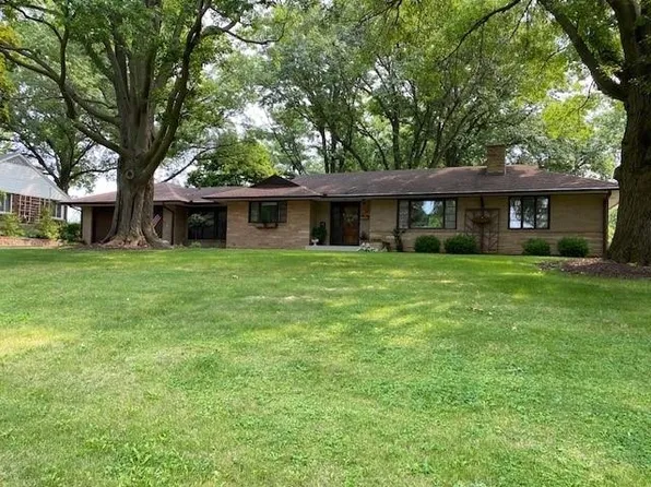 1417 S Benson Blvd, Freeport, IL 61032