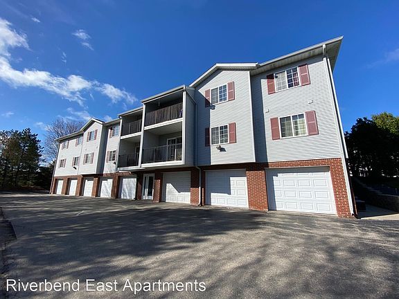 4th image of 1022 Riverbend Dr APT 3