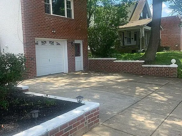 709 Chandler St, Philadelphia, PA 19111