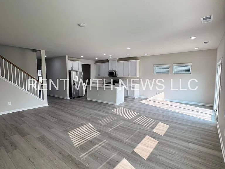 649 White Birch Ln — Photo 12
