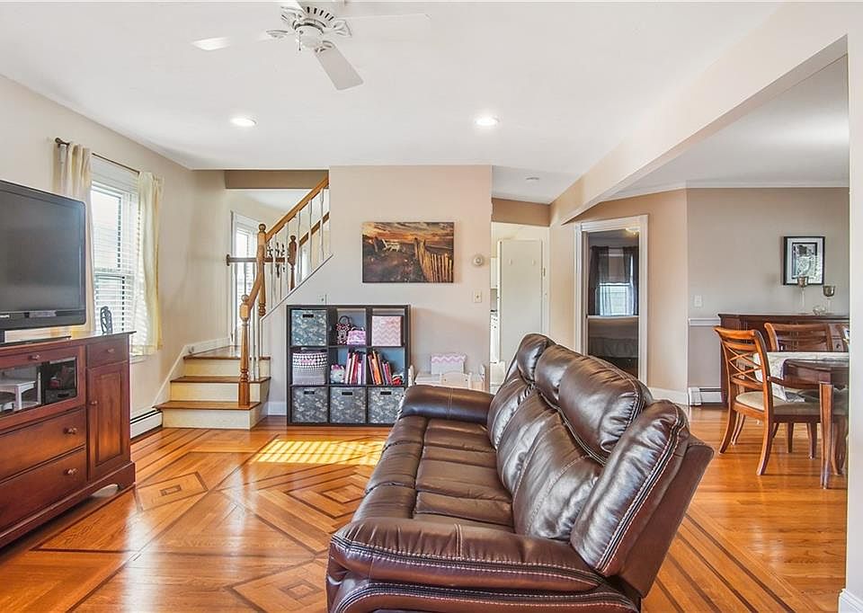 327 Juniper St, East Providence, RI 02914 Zillow