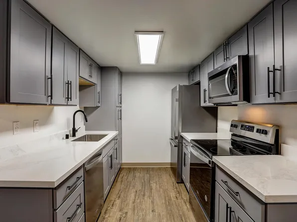 Sunset East Apartments