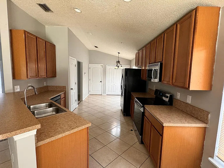 273 Fort Milton Dr — Photo 10