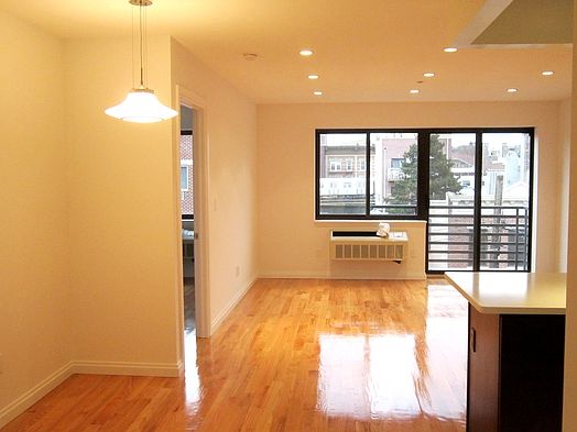 1st image of 2648 30th St APT 4