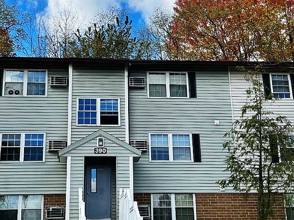 2nd image of 325 N Shadylane Dr #2B-1Ba-693Sqft