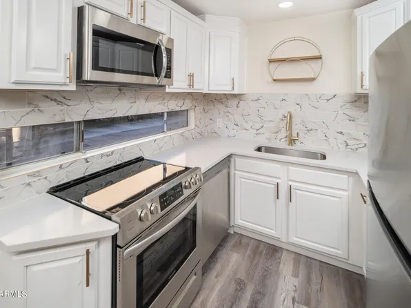 2670 E OAKLEAF Drive, Tempe, AZ 85288