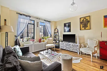 Rented by R New York