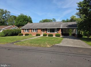 326 School St, Romney, WV 26757