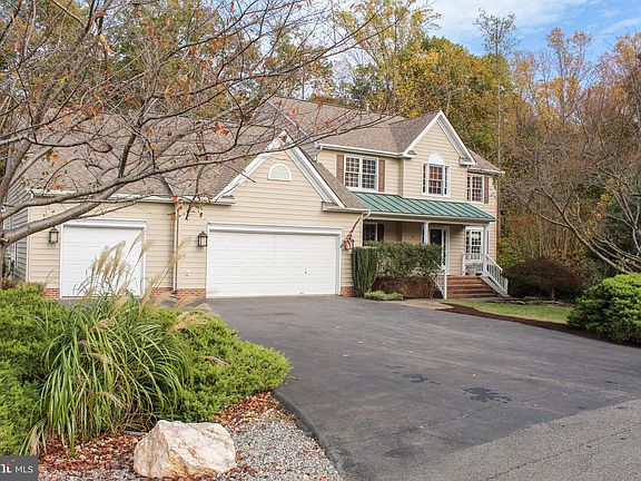 3rd image of 9915 Ashmeade Ct