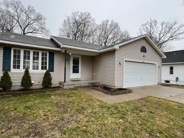 1083 Royal Oak St SW, Wyoming, MI 49509