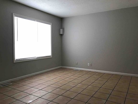 3rd image of 3637 Welch Dr