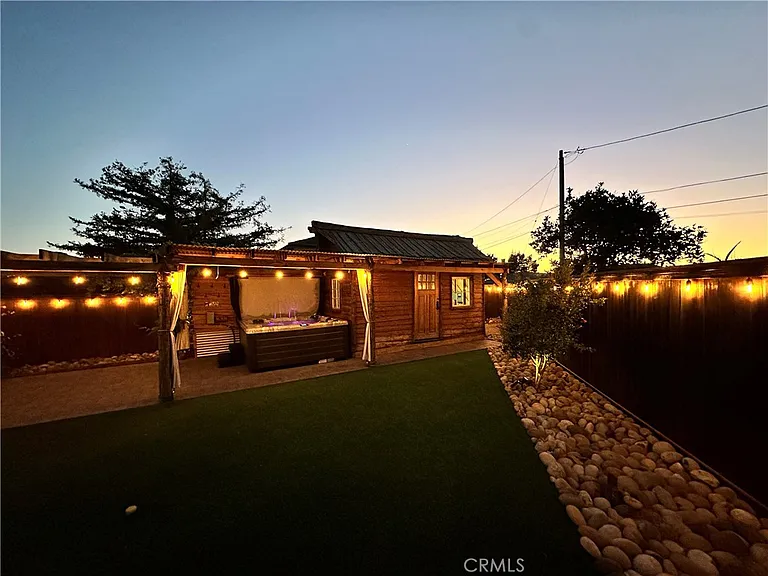 604 Village Ct — Photo 41