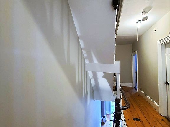 5th image of 40 Gardner St