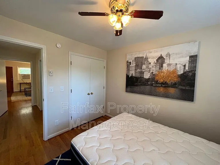 1941 Morehead Ave — Photo 14
