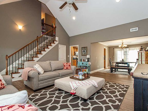 5th image of 8528 Reagan Woods Ln