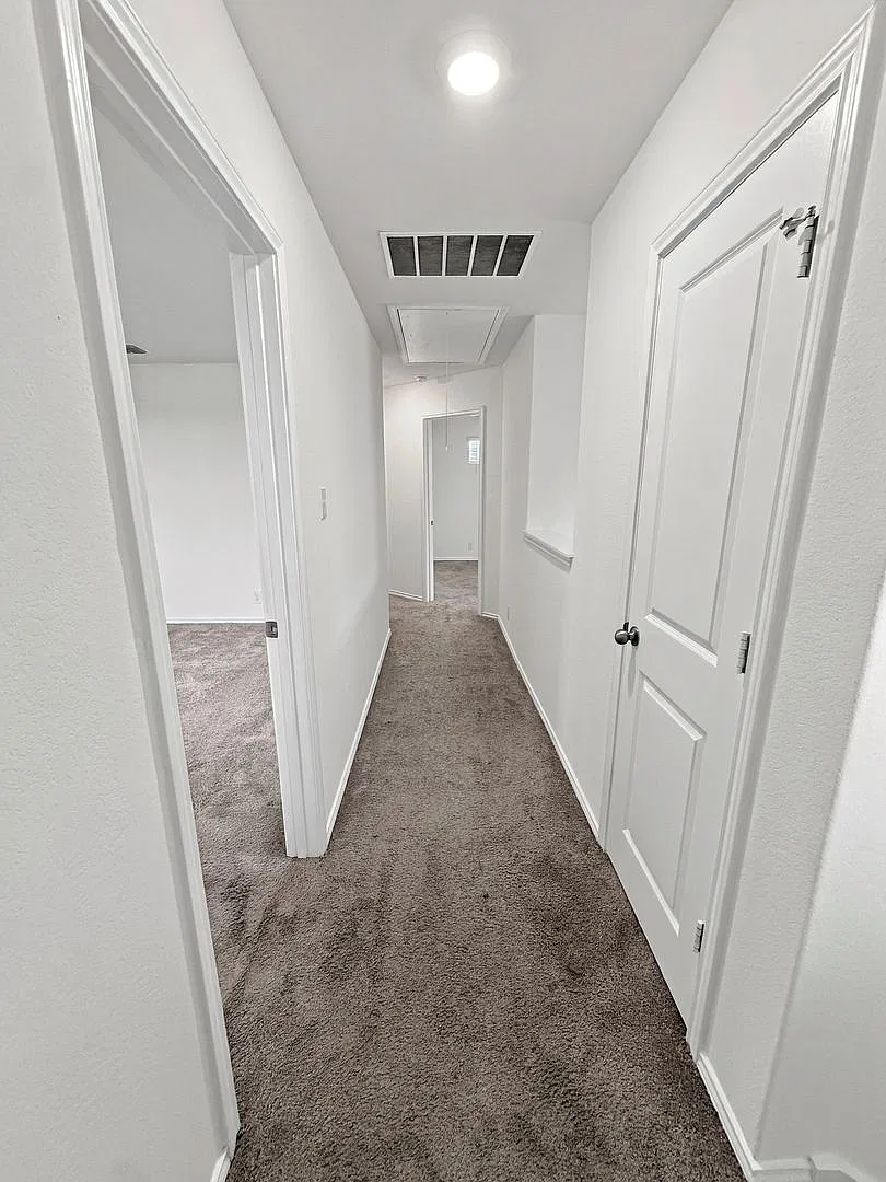 Move in Ready — Photo 3