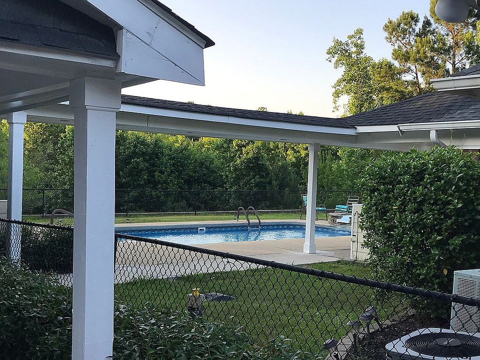 2nd image of 3550 Old River Rd