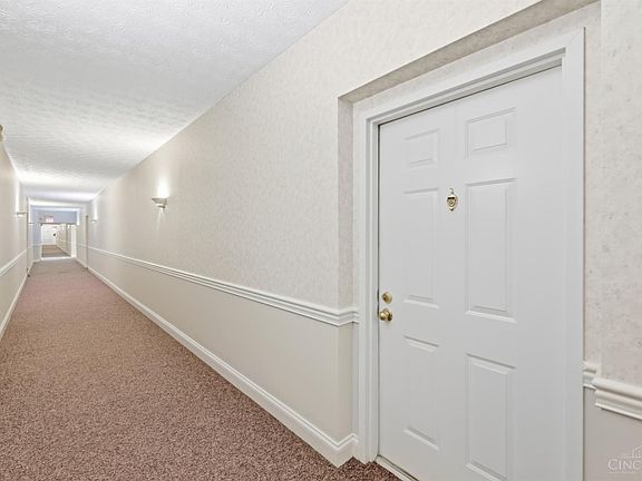 2nd image of 7343 Ridgepoint Dr #103