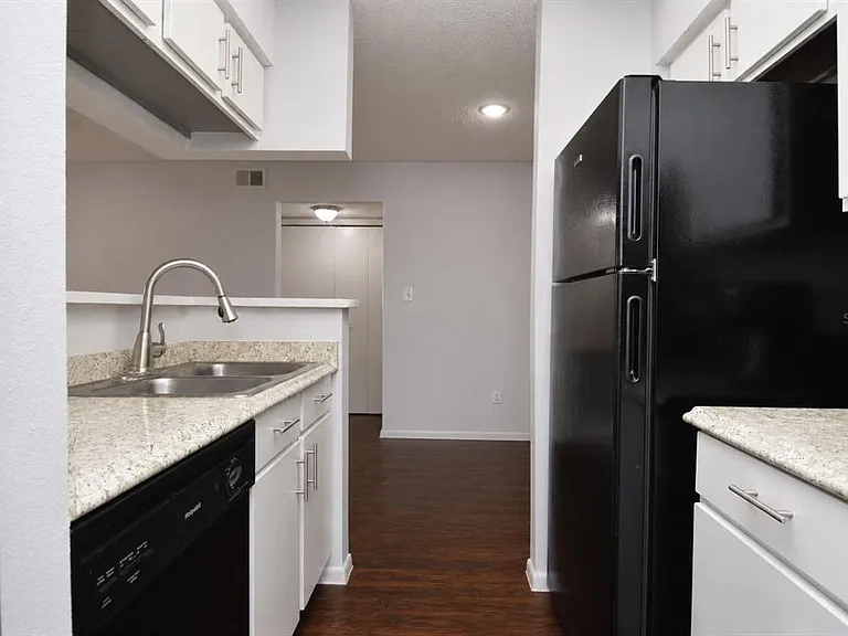 8718 Mallard Reserve Dr #104 — Photo 9