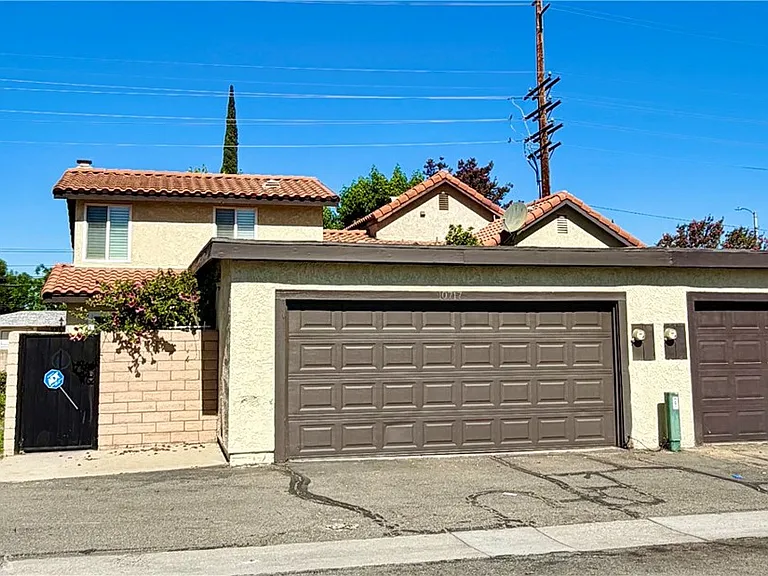 10717 Mountain View Ave — Photo 3