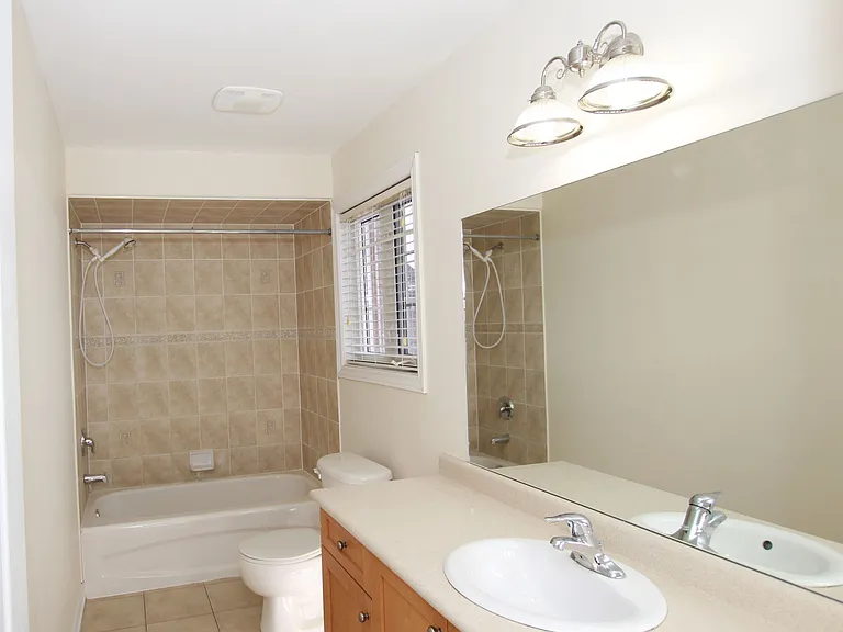 35 Buchanan Dr — Photo 6
