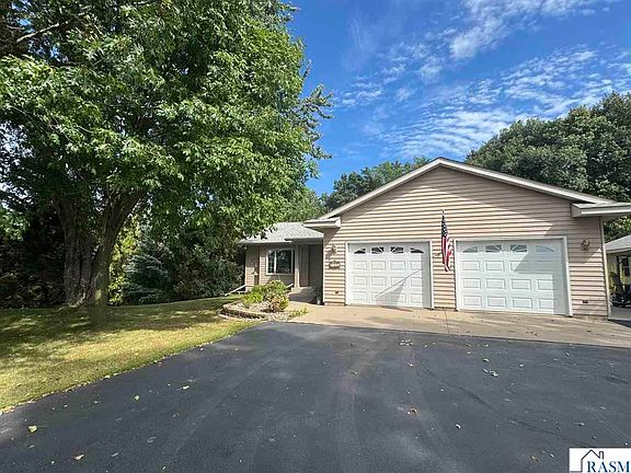 3rd image of 142 Jacks Dr