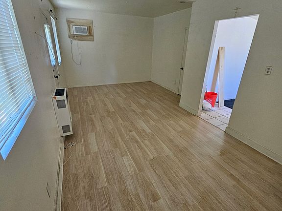3rd image of 4270 Center Ave #4270
