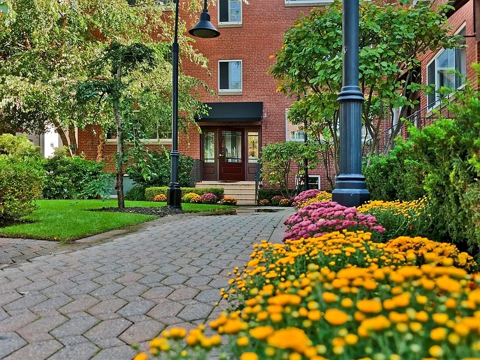 45-59 Green St.