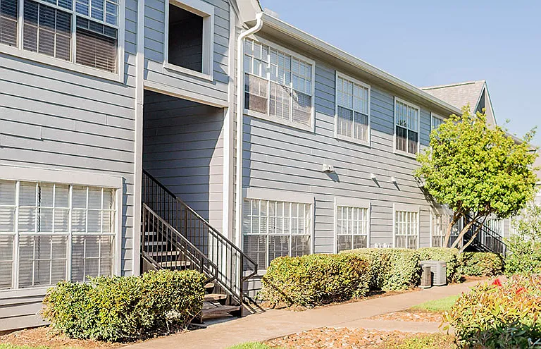 Willow Lake Apartments — Photo 39
