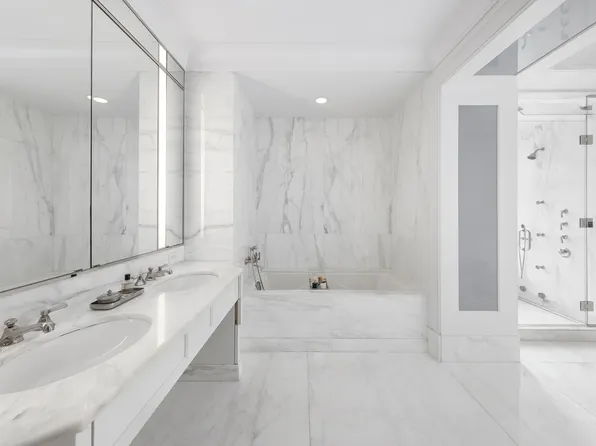 520 Park Avenue image 11 of 21