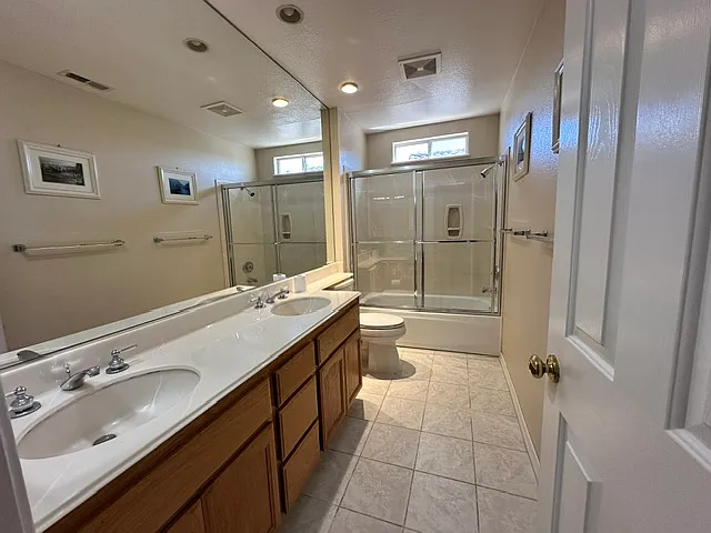 353 Silverlake Ct — Photo 27