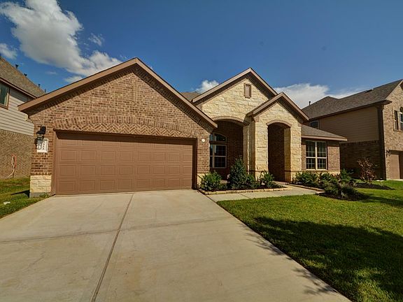 3rd image of 3323 Emerald Valley Dr