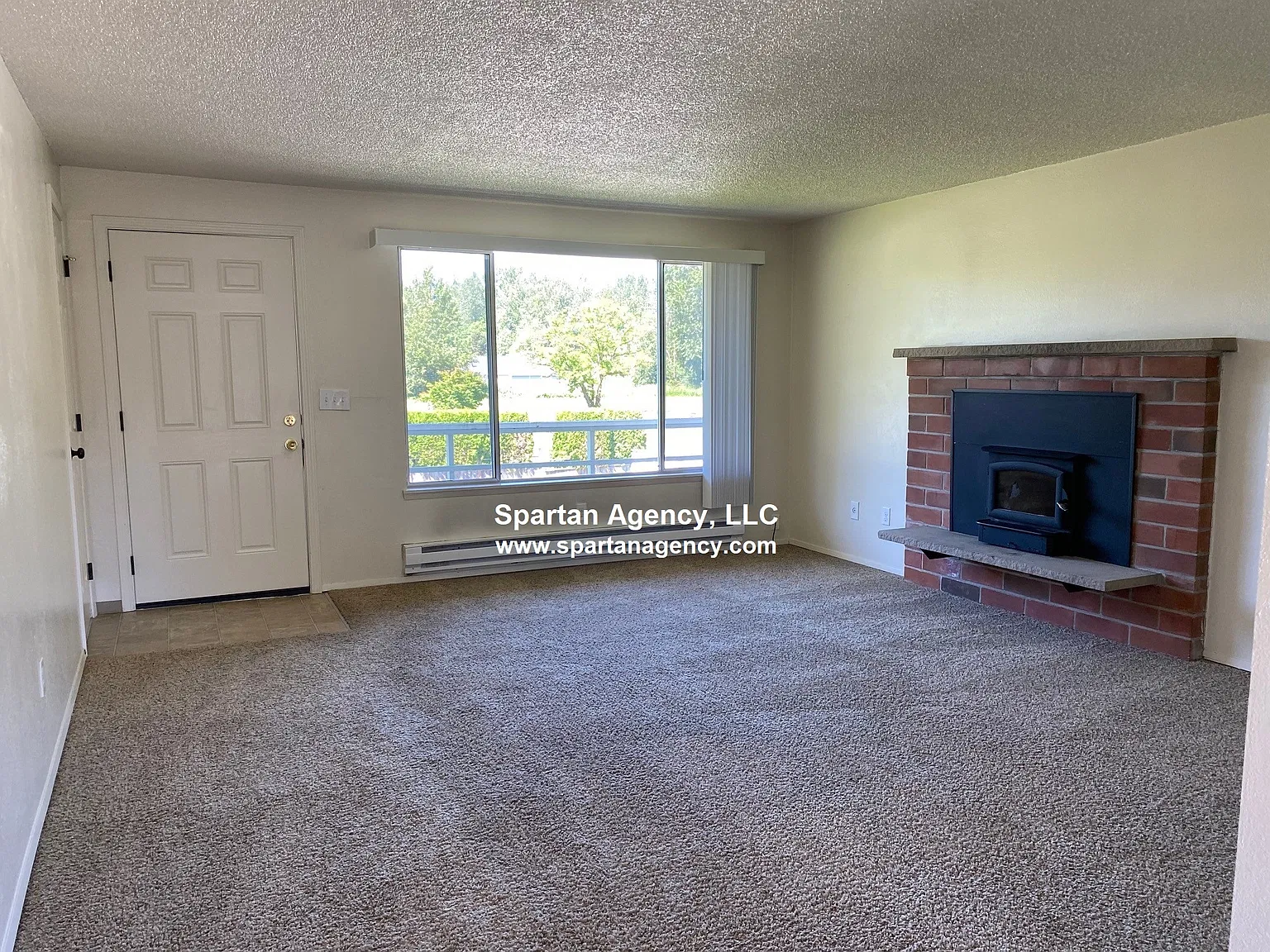 2 bed, 900 sqft, $1,675 — Photo 2
