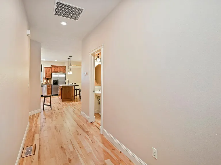 508 Willow Trace Dr — Photo 8