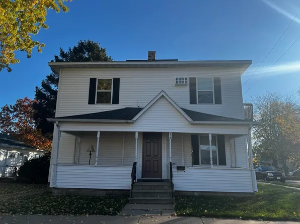 818 Woodard Ave, Tomah, WI 54660