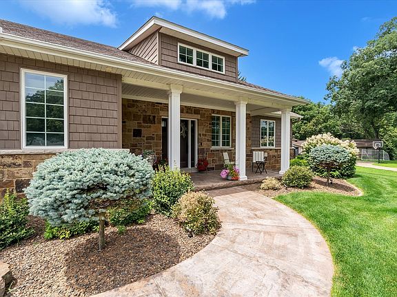 4th image of 3709 39th Street Ct