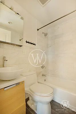 Rented by Compass | media 33