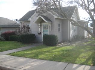 1127 Prospect Ave, Peru, IL 61354