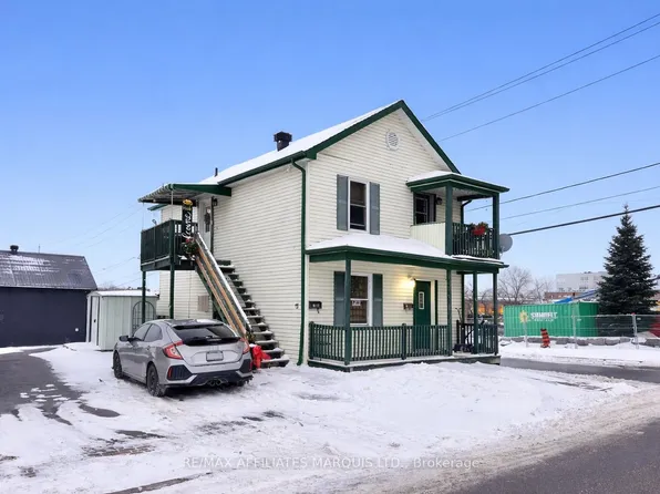 115 Prince Albert St, Cornwall, ON K6H 1J4