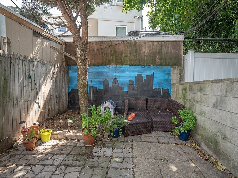 236 Wilder St — Photo 13