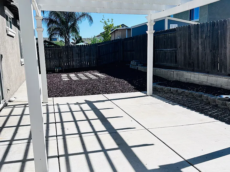 1241 Taburno Ave — Photo 18
